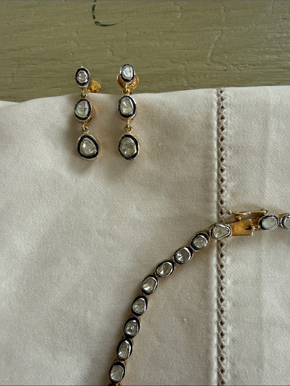 NEW!! Polki Diamond necklace with matching earrings. Sterling silver. 18 inches. - Picture 2 of 5